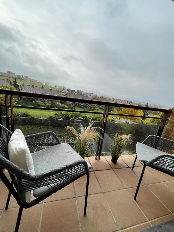 Estilosa Casa Golf Suites Gorraiz Екстер'єр фото